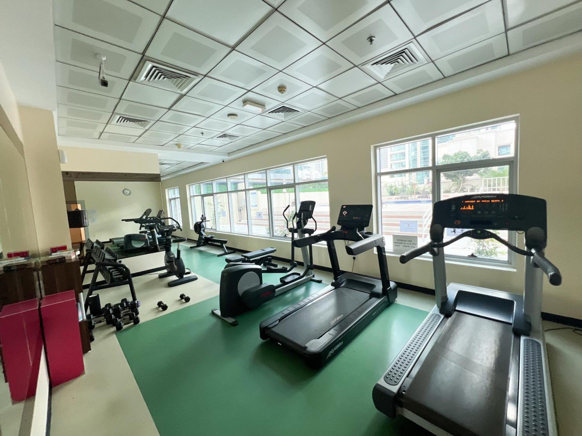 Spacious 2 Bed Apt At Marina High Floor 두바이 외부 사진