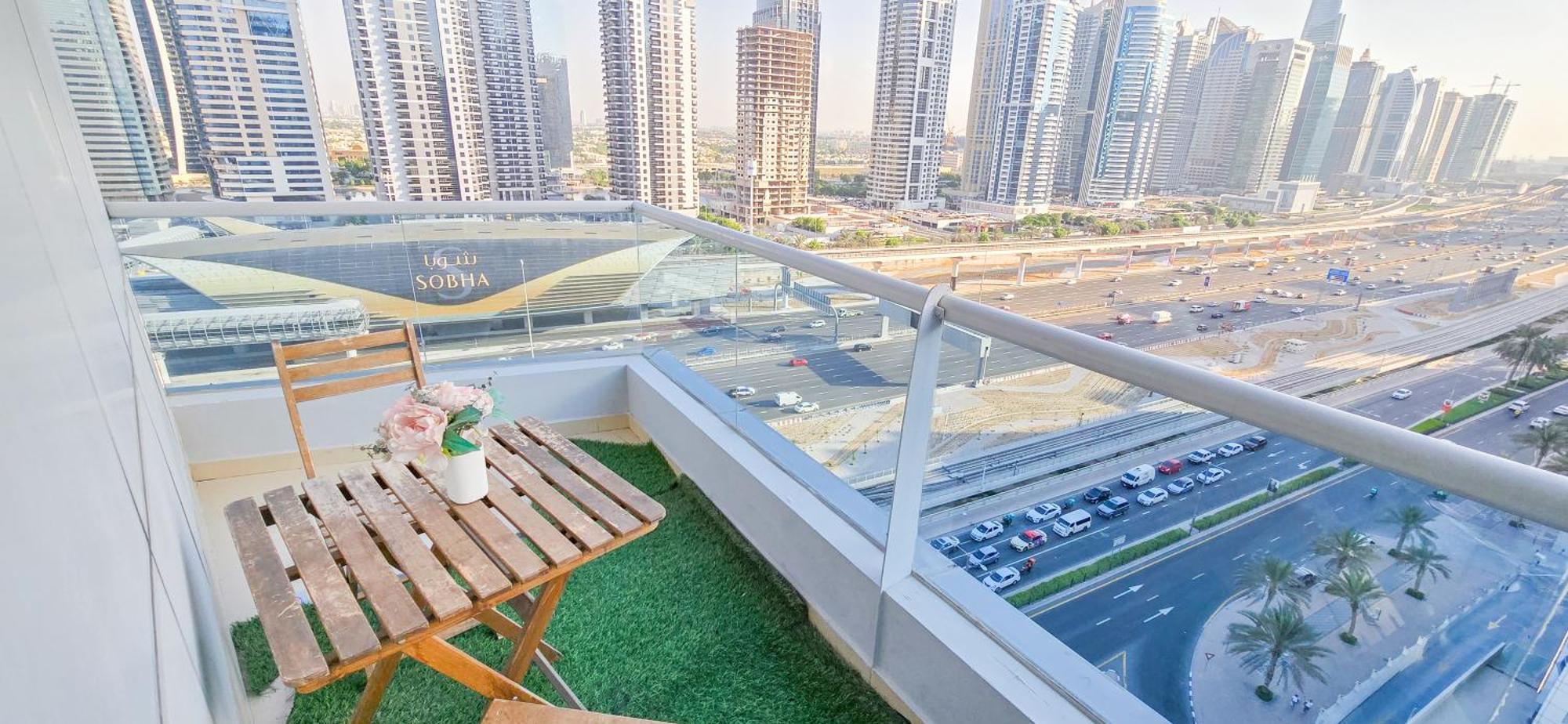 Spacious 2 Bed Apt At Marina High Floor 두바이 외부 사진