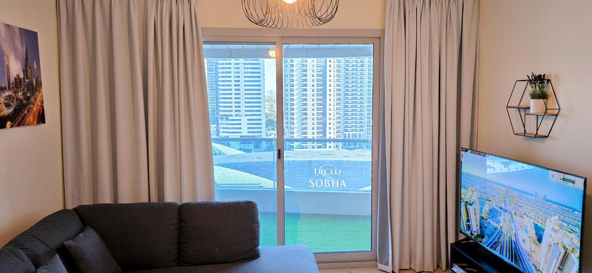 Spacious 2 Bed Apt At Marina High Floor 두바이 외부 사진